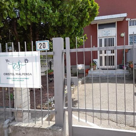 Cristel Malpensa Room Cardano al Campo Kültér fotó